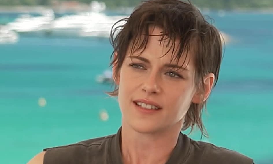 Phong Cách Tomboy Của Kristen Stewart Gây Ấn Tượng Tại Sự Kiện Ở Pháp - hình ảnh - 789betjl.com