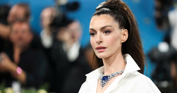 789BET VIP và câu chuyện nghị lực của Anne Hathaway vượt qua nguy cơ mù mắt - hình ảnh - 789betjl.com