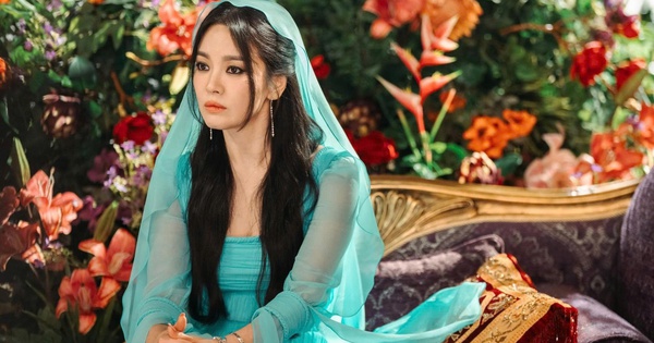 Đằng sau ống kính máy quay, Song Hye Kyo thực sự là người như thế nào? - hình ảnh - 789betjl.com Đằng sau ống kính máy quay, Song Hye Kyo thực sự là người như thế nào? - hình ảnh - 789betjl.com