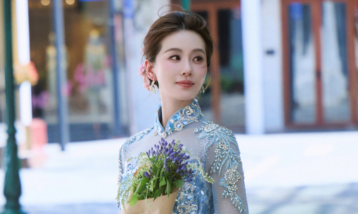 Lưu Thi Thi toát lên vẻ dịu dàng thanh lịch giữa nắng Hà Nội - hình ảnh - 789betjl.com Lưu Thi Thi toát lên vẻ dịu dàng thanh lịch giữa nắng Hà Nội - hình ảnh - 789betjl.com