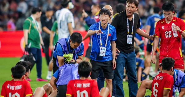 Bảo vệ ngôi vương AFF Cup 2026: Áp lực kép cho HLV Kim Sang-sik đến từ đâu? - hình ảnh - 789betjl.com