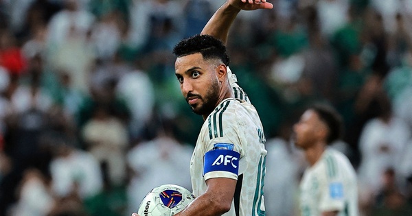 Trọng tài mặc áo hồng ở trận Ả Rập Xê Út vs Uruguay: Thông điệp đặc biệt từ FIFA và cơ hội trải nghiệm game đổi thưởng uy tín - hình ảnh - 789betjl.com Trọng tài mặc áo hồng ở trận Ả Rập Xê Út vs Uruguay: Thông điệp đặc biệt từ FIFA và cơ hội trải nghiệm game đổi thưởng uy tín - hình ảnh - 789betjl.com