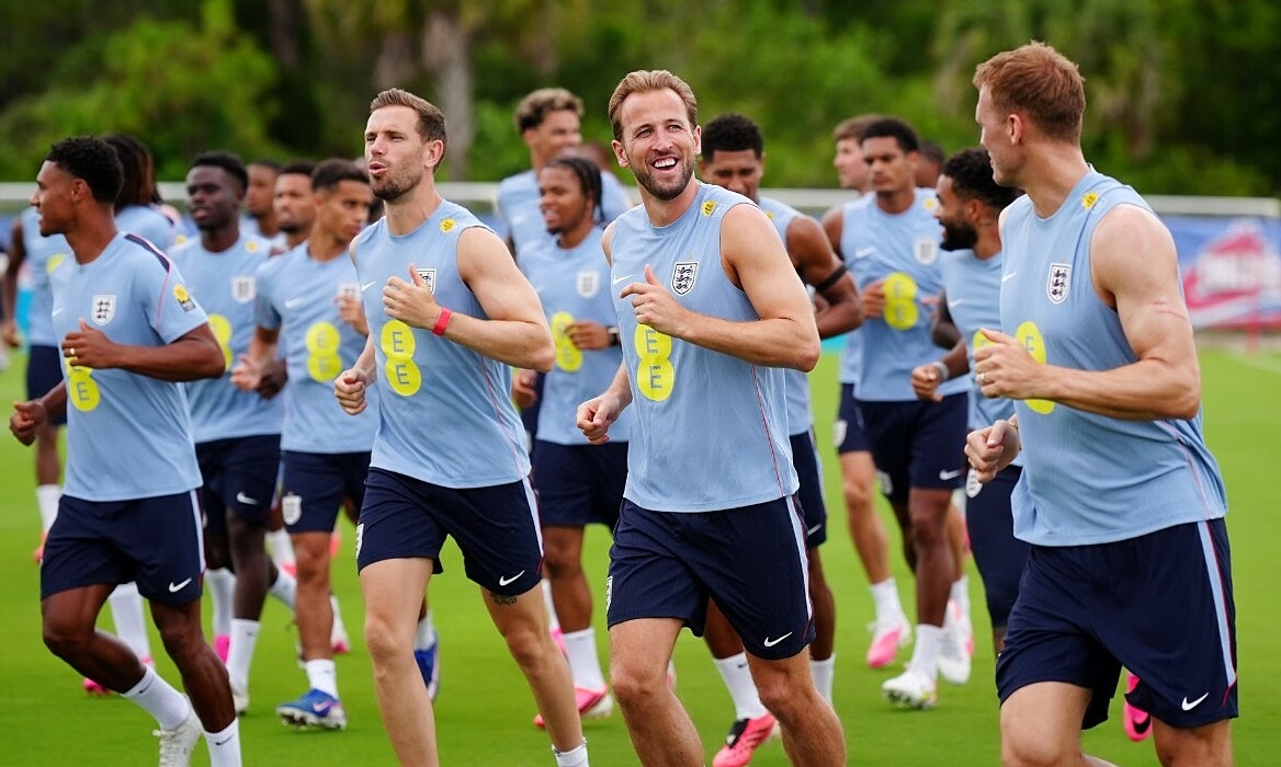 Terry Đánh Giá Thấp Tuyển Anh: ’11 Cầu Thủ Không Đủ Tầm Vô Địch World Cup’ - hình ảnh - 789betjl.com
