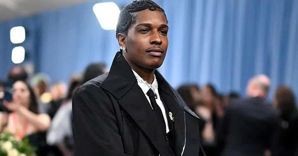 Vì sao fan cuồng nhiệt kêu gọi Rihanna chia tay A$AP Rocky sau phát ngôn gây sốc? - hình ảnh - 789betjl.com