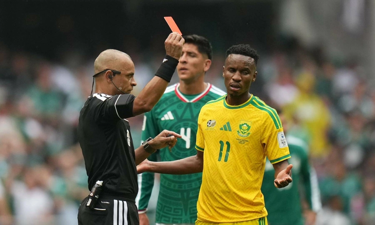 Trọng tài gây tranh cãi tại World Cup 2026: Khoảnh khắc khiến cầu thủ Nam Phi ‘đơ người’ - hình ảnh - 789betjl.com Trọng tài gây tranh cãi tại World Cup 2026: Khoảnh khắc khiến cầu thủ Nam Phi ‘đơ người’ - hình ảnh - 789betjl.com