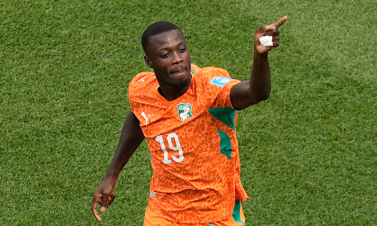 789BET Cược Bóng Đá: Bờ Biển Ngà Lần Đầu Vượt Vòng Bảng World Cup Nhờ Cú Đúp Của Pepe - hình ảnh - 789betjl.com
