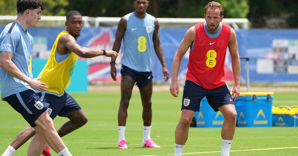 Đội tuyển Anh dùng ‘đồ chơi’ công nghệ cao, vượt nắng nóng khủng khiếp chinh phục World Cup - hình ảnh - 789betjl.com Đội tuyển Anh dùng ‘đồ chơi’ công nghệ cao, vượt nắng nóng khủng khiếp chinh phục World Cup - hình ảnh - 789betjl.com