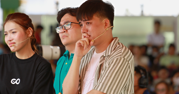 Duy Khương bật khóc trên sóng truyền hình, chia sẻ tuổi thơ thiếu vắng tình cha - hình ảnh - 789betjl.com