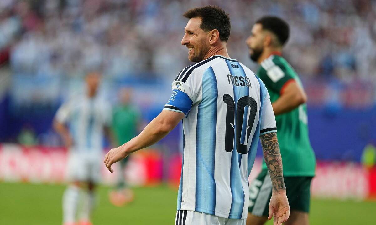 Chiến thuật đi bộ thông minh của Messi được FIFA khen ngợi – Cơ hội theo dõi và đặt cược tại App 789BET - hình ảnh - 789betjl.com