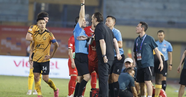 HLV Popov dọa rời V-League sau trận hòa với Công an TP.HCM: ‘Không bao giờ quay lại đây nữa’ - hình ảnh - 789betjl.com