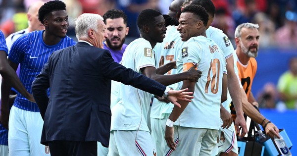 HLV Deschamps đi vào lịch sử World Cup: Mbappe – Dembele tái lập kỳ tích của Brazil: góc nhìn mới cho người chơi Việt - hình ảnh - 789betjl.com